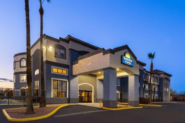 Days Inn & Suites by Wyndham Tucson/Marana image 1