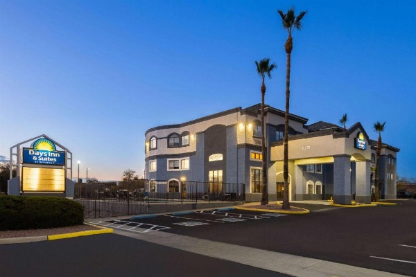 Days Inn & Suites by Wyndham Tucson/Marana image 11