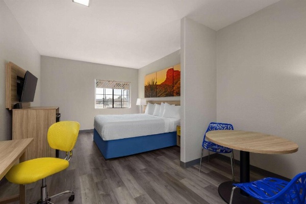 Days Inn & Suites by Wyndham Tucson/Marana image 17