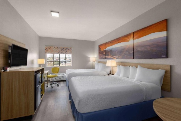Days Inn & Suites by Wyndham Tucson/Marana image 19