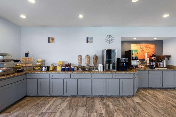Days Inn & Suites by Wyndham Tucson/Marana image 5