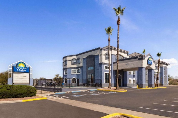 Days Inn & Suites by Wyndham Tucson/Marana image 9
